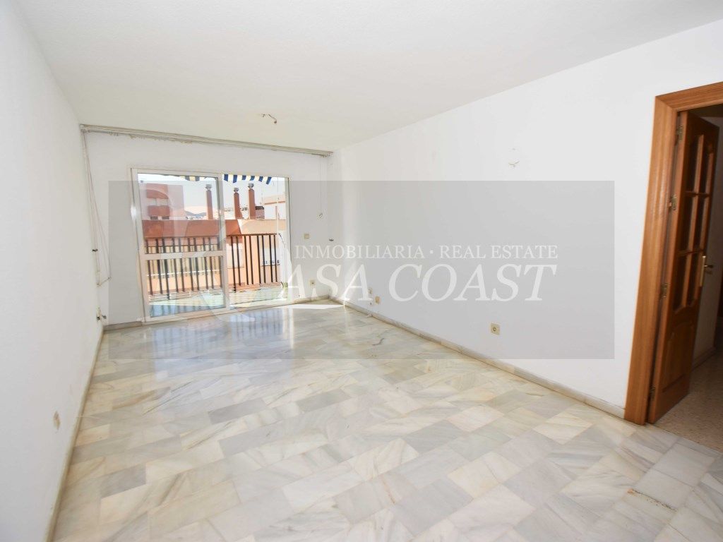 Sala d'estar de Pis en venda en Fuengirola amb Terrassa i Piscina comunitària