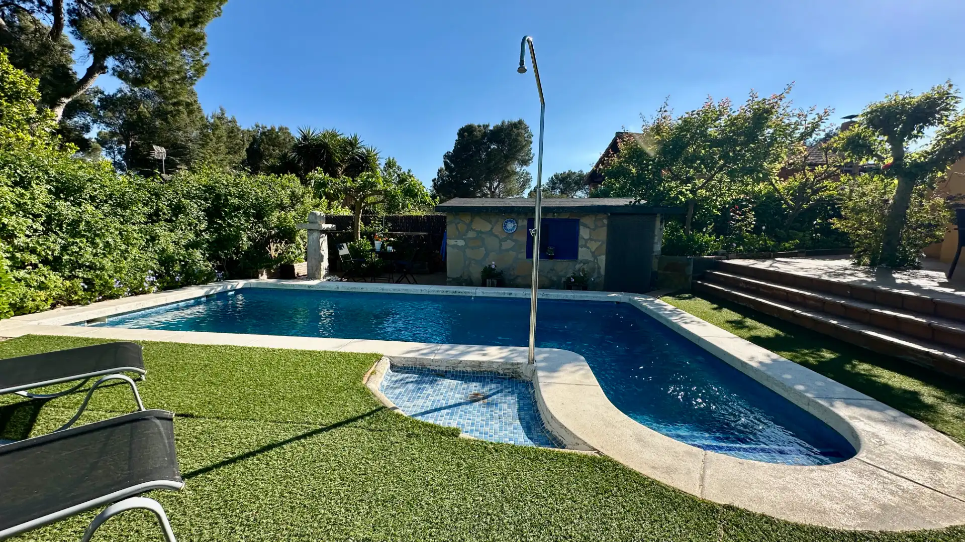 Piscina de Casa o chalet en venta en Rubí con Aire acondicionado, Calefacción y Jardín privado