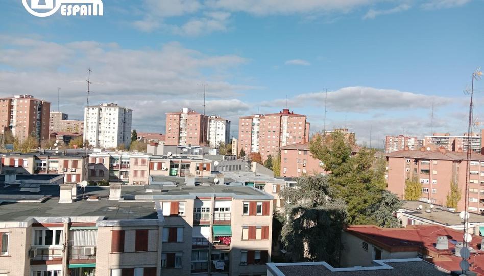 Foto 1 de Piso en venta en Calle Tembleque, Aluche, Madrid