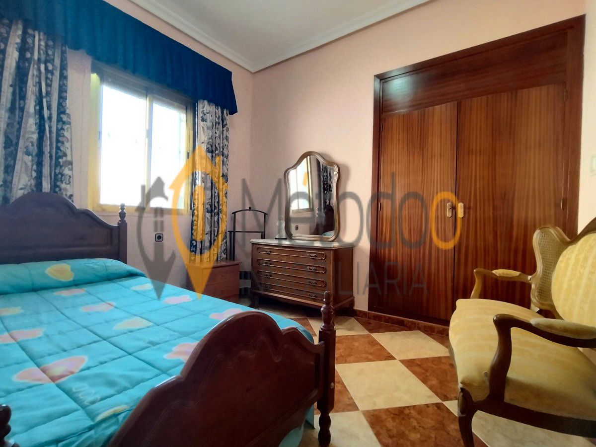 Bedroom of Single-family semi-detached for sale in  Sevilla Capital  with Air Conditioner, Heating and Terrace