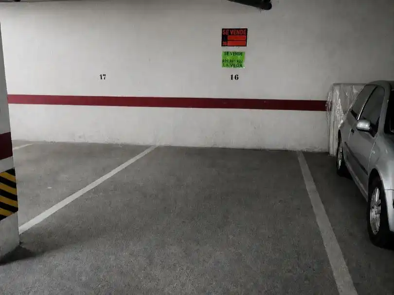 Parking of Garage for rent in Toro