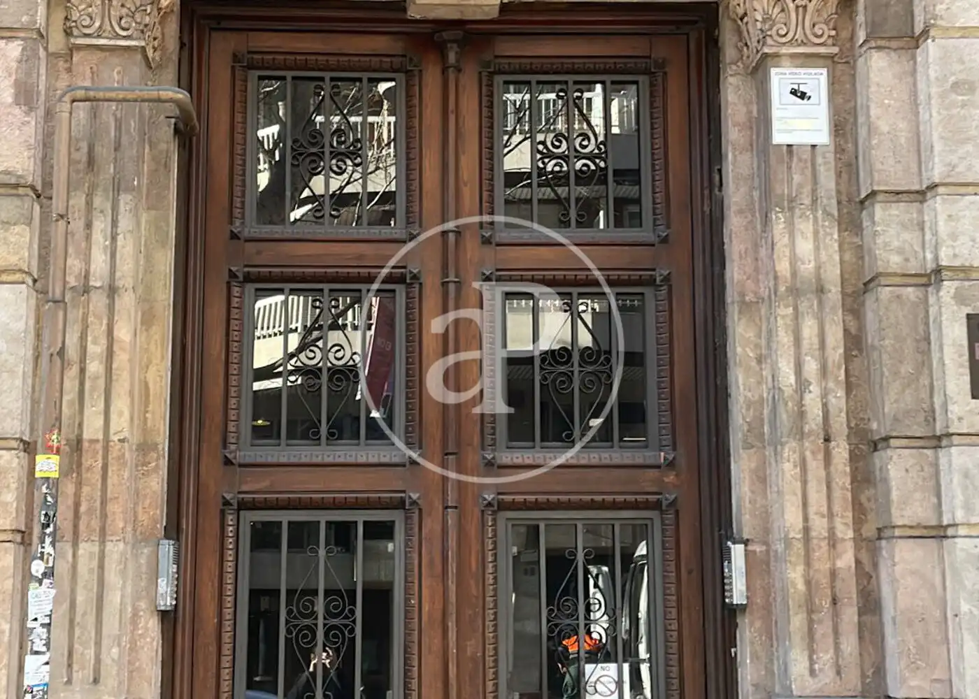 Exterior view of Flat for sale in Barcelona  with Air Conditioner, Heating and Terrace
