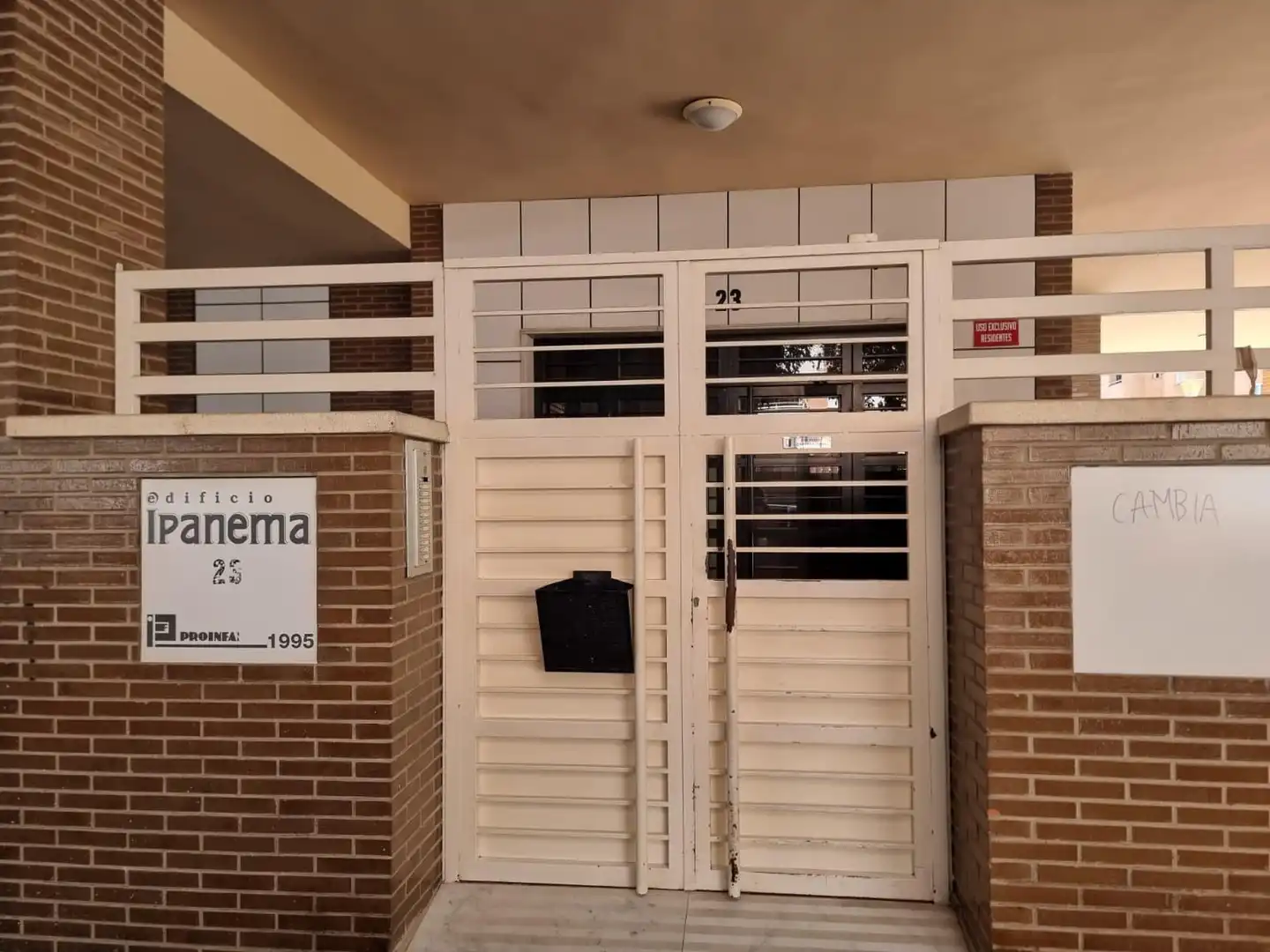 Flat with lift for sale in Avenida AMALIO GIMENO 23