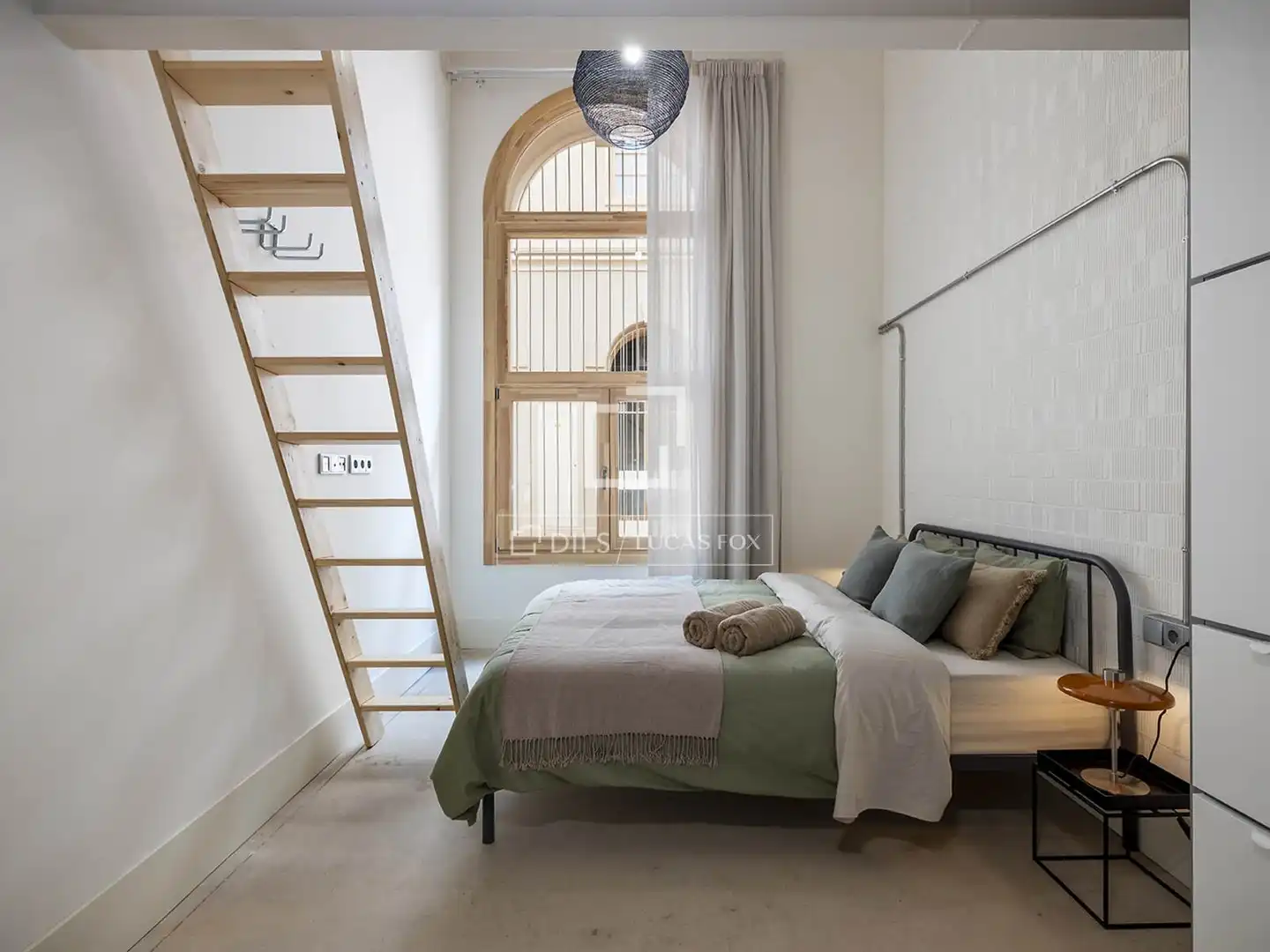 Dormitori de Loft de lloguer en Barcelona amb Aire condicionat, Calefacció i Parquet