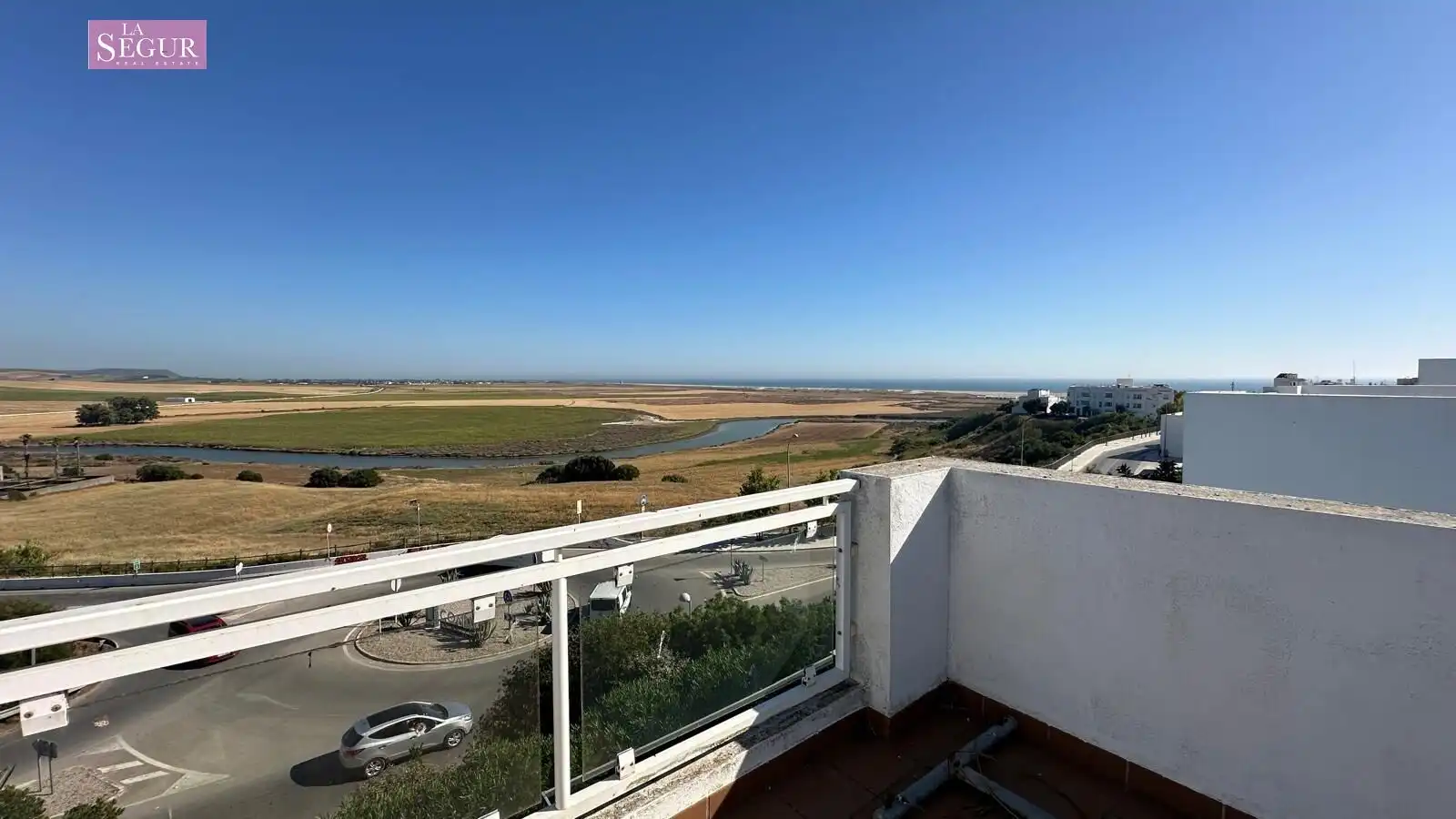 Terraced house with pool for sale in Conil, imagen 3