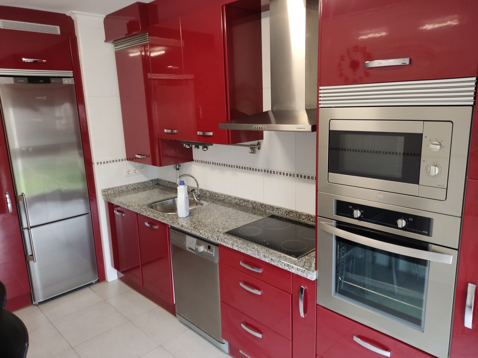 Cuina de Pis en venda en Gijón  amb Calefacció, Parquet i Traster
