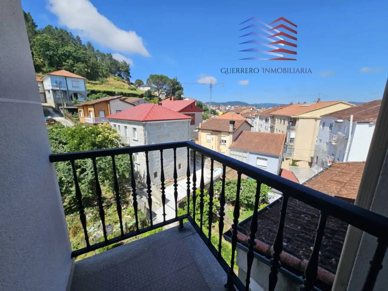 Außenansicht von Maisonette zur Miete in Ourense Capital  mit Heizung, Parkett und Möbliert