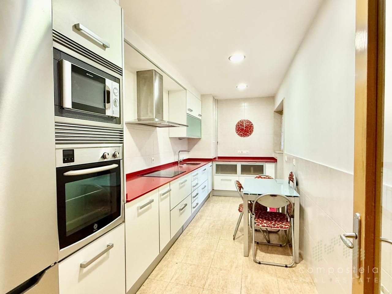 Kitchen of Attic to rent in Ames  with Heating, Parquet flooring and Furnished