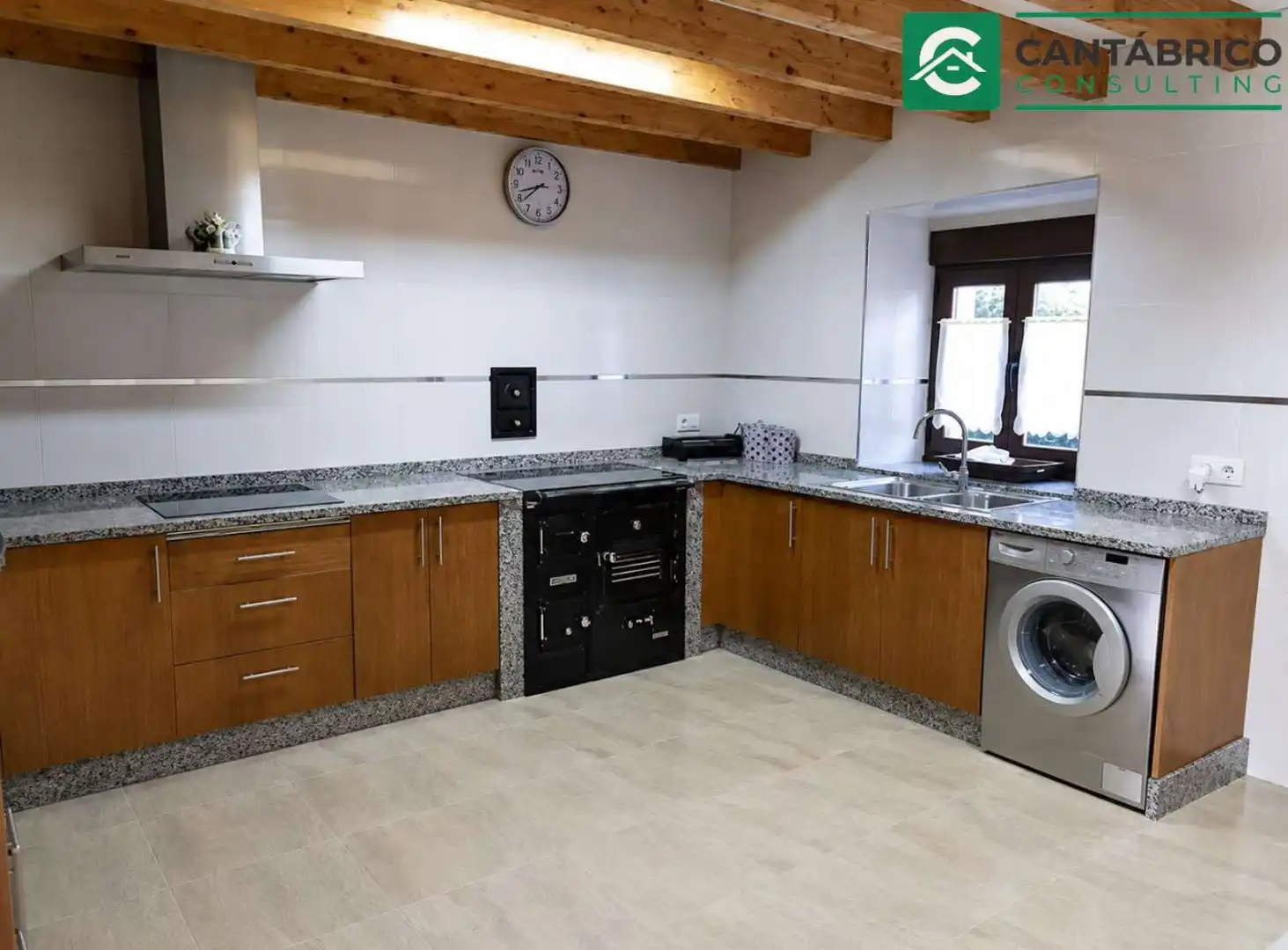 Küche von Haus oder Chalet zum Verkauf in Navia mit Heizung, Terrasse und Möbliert