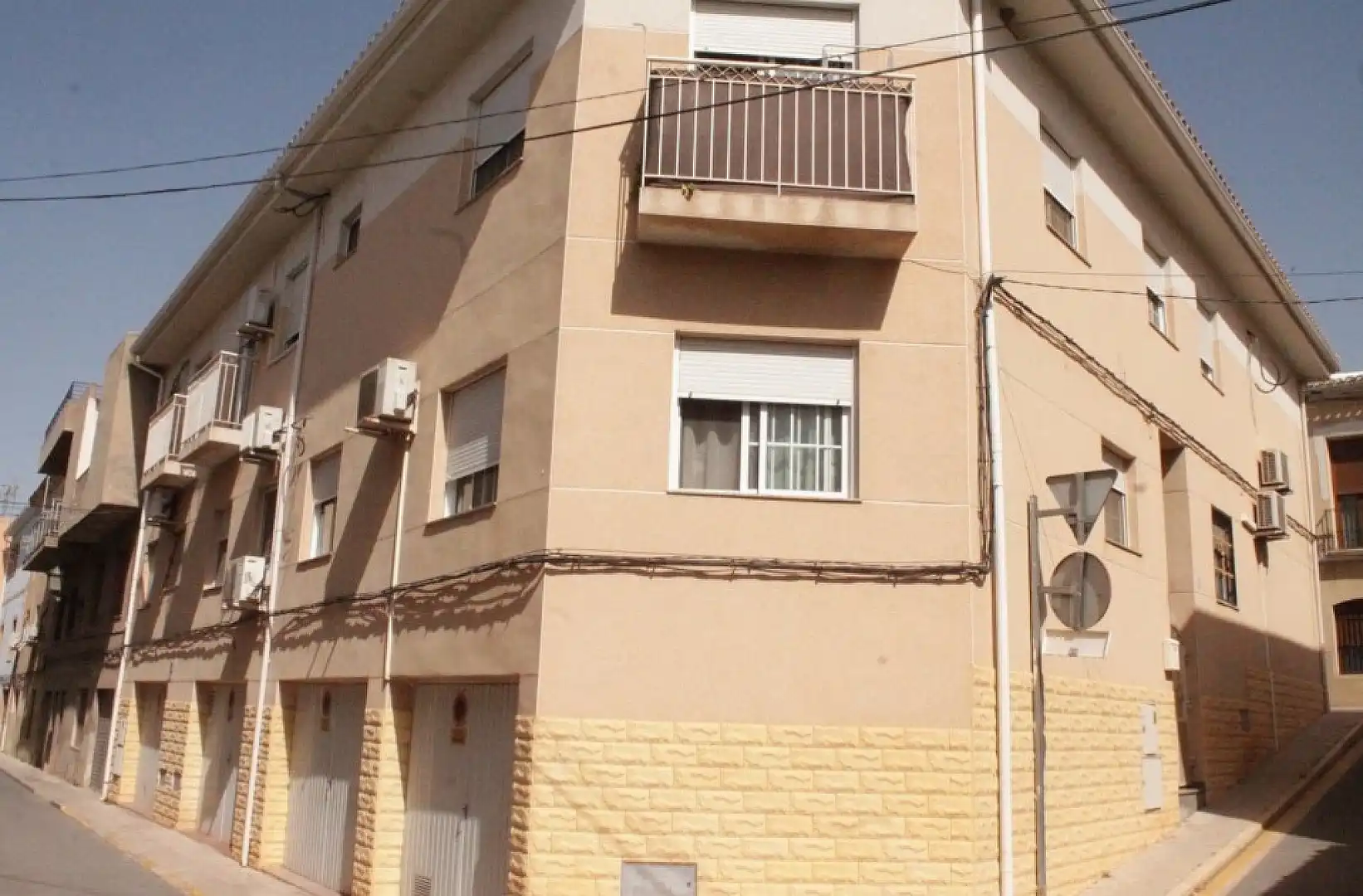 Duplex in vendita a El Pinós / Pinoso, imagen 2