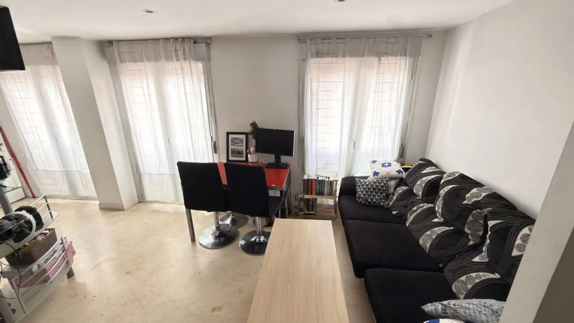 Sala d'estar de Pis en venda en  Zaragoza Capital amb Calefacció, Moblat i Balcó