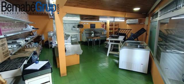 Local comercial en Alquiler en Carrer Navarra en La Roca del Vallès