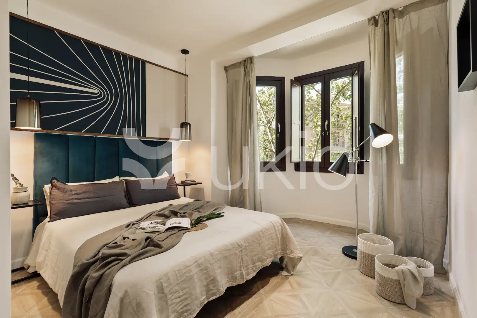 Dormitori de Apartament de lloguer en Barcelona amb Aire condicionat, Calefacció i Moblat
