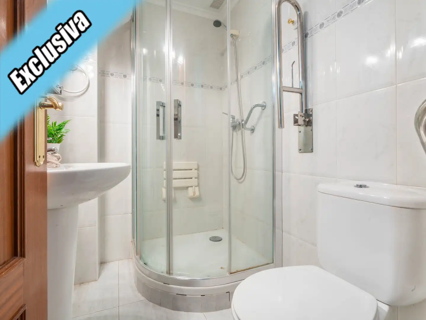 Baño de Dúplex en venta en Santoña con Calefacción, Parquet y Terraza