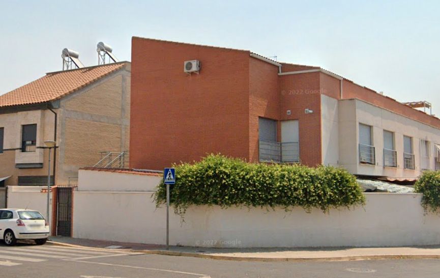 Vista exterior de Casa adosada en venta en Miguelturra con Trastero