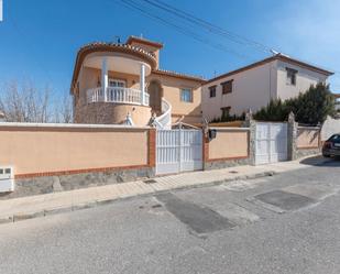 Vista exterior de Casa o xalet en venda en Alhendín amb Aire condicionat, Calefacció i Terrassa