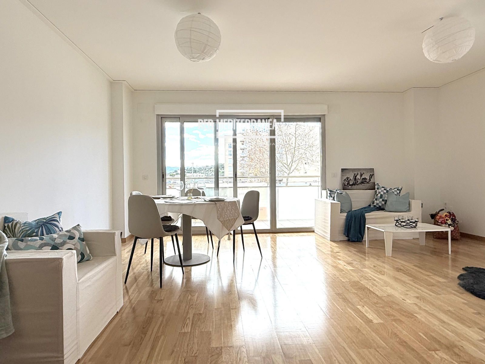 Living room of Flat for sale in Gandia  with Air Conditioner, Heating and Parquet flooring