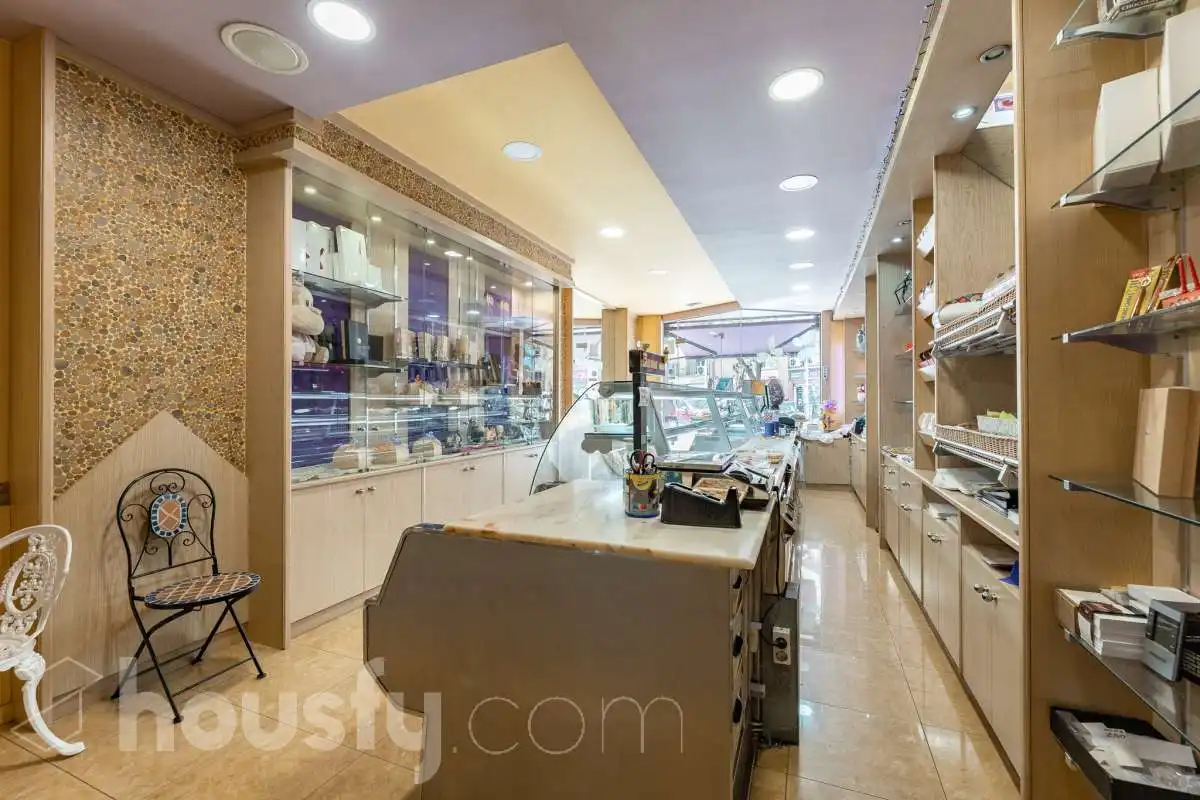 Commercial properties for sale in Barcelona  with Air Conditioner and Furnished