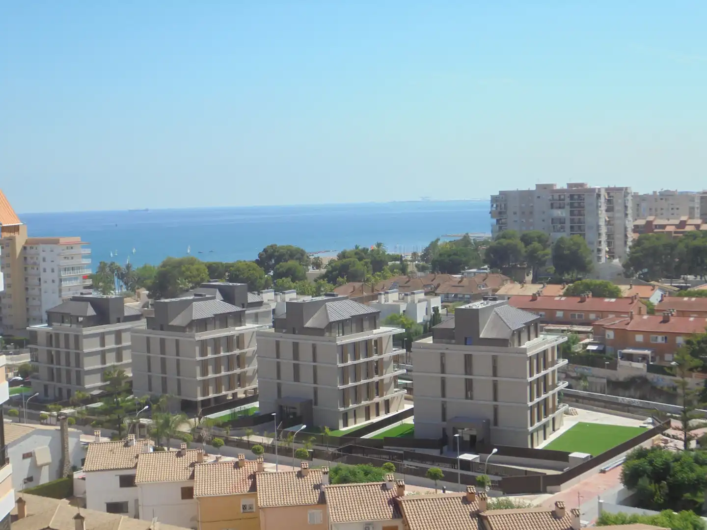 Habitación de Apartamento en venta en Benicasim / Benicàssim con Aire acondicionado, Terraza y Amueblado