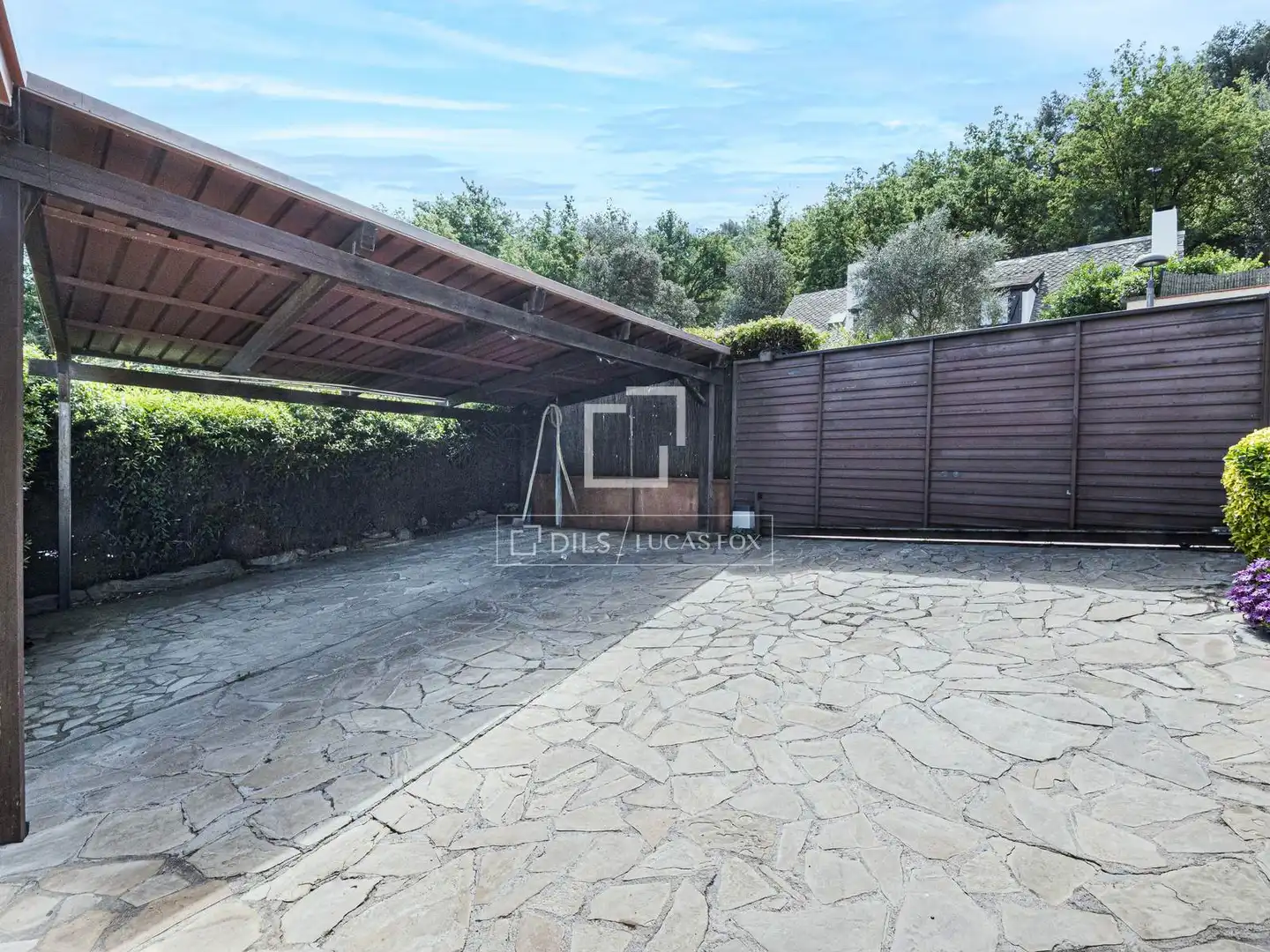 Exterior view of Houses for sale in Sant Cugat del Vallès  with Air Conditioner, Heating and Terrace