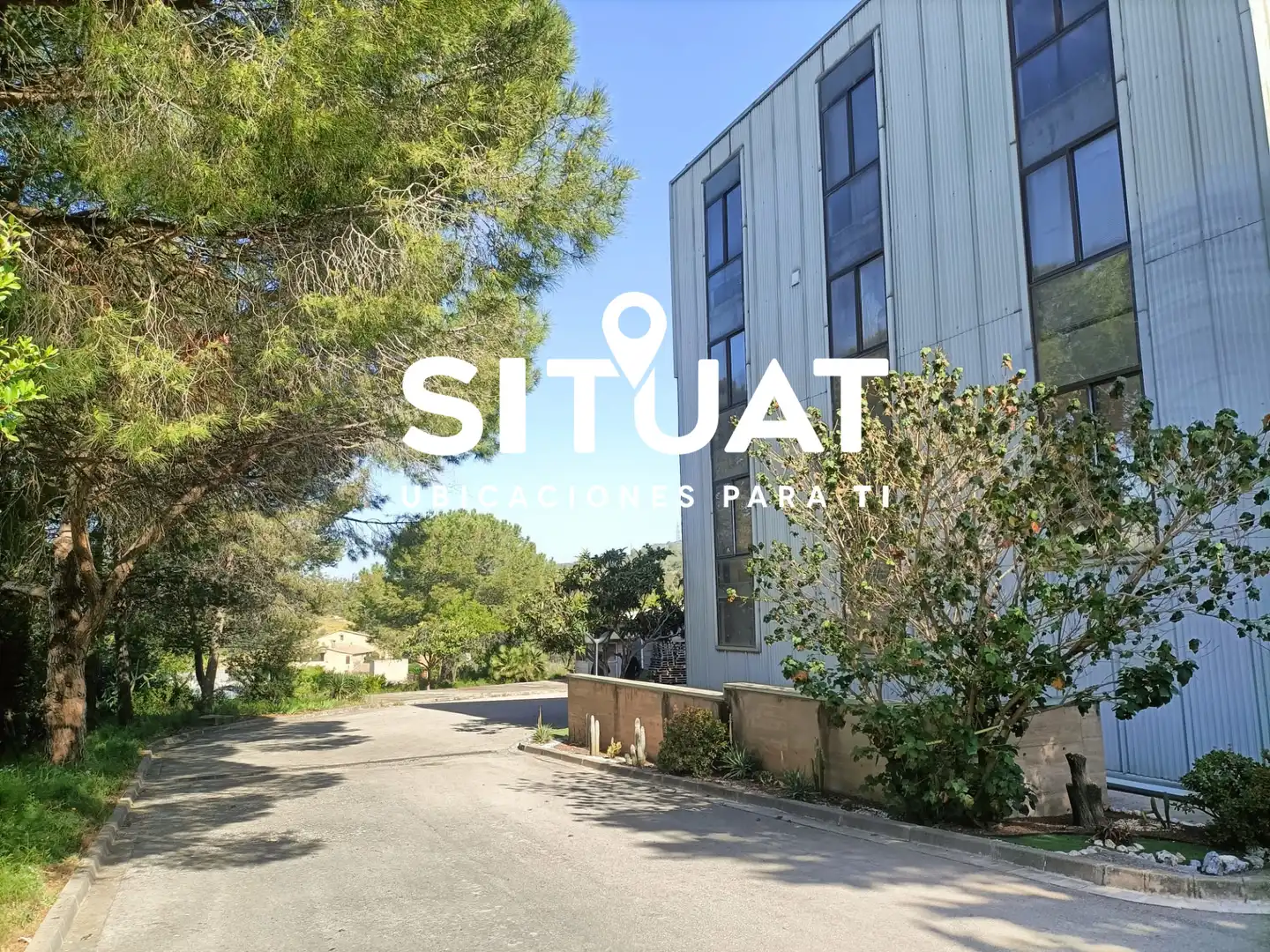 Industrial building with lift for sale in Avinguda de la Riera 23, imagen 5