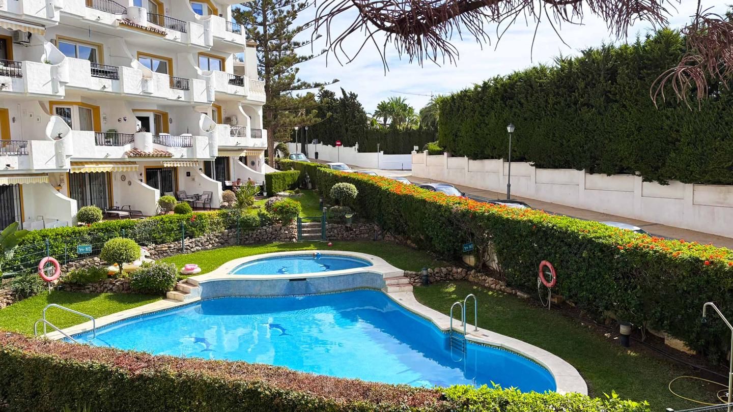 Jardí de Dúplex en venda en Marbella amb Jardí privat, Terrassa i Piscina comunitària