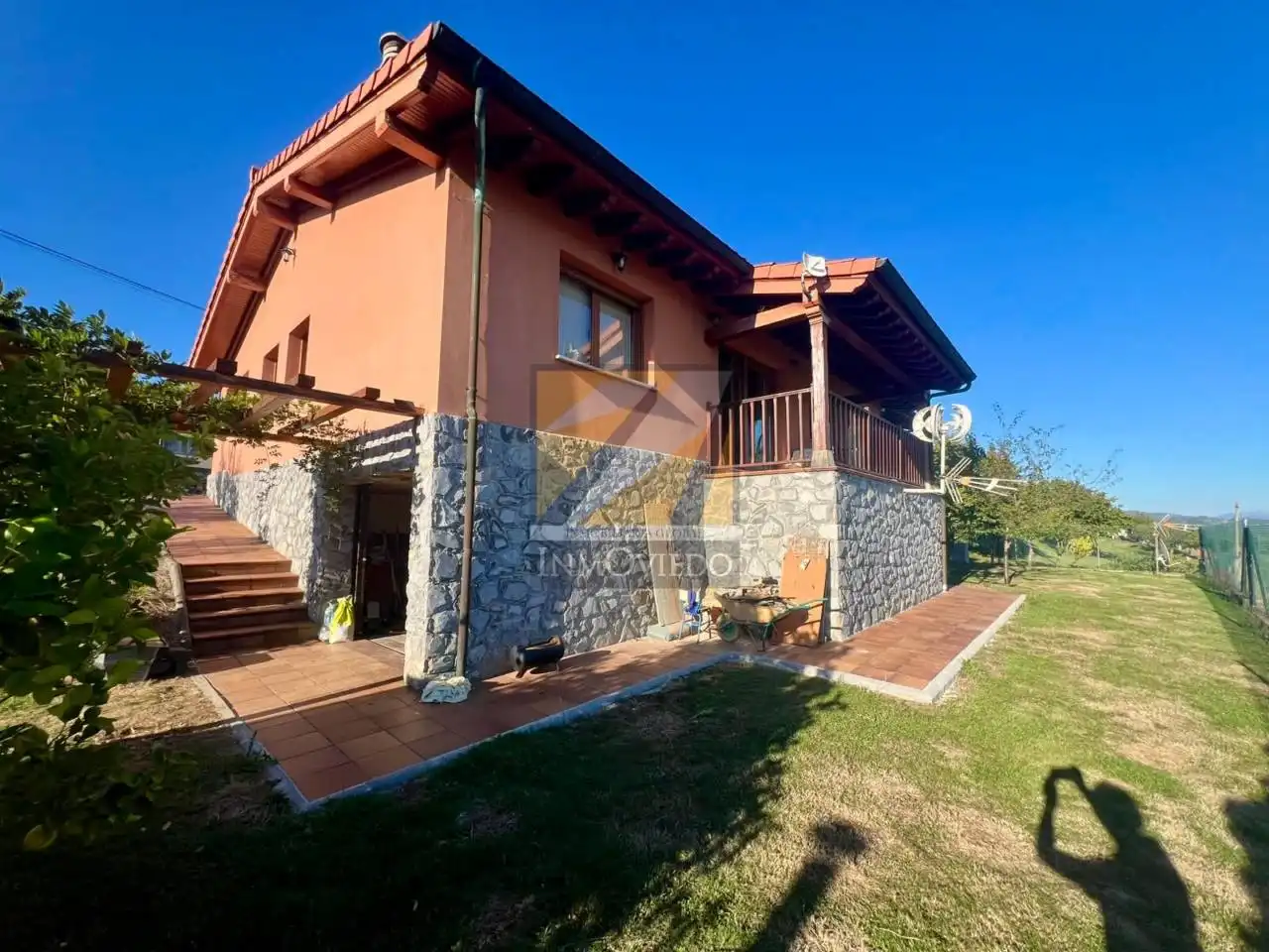 Detached house with garden for sale in Calle Río Abajo