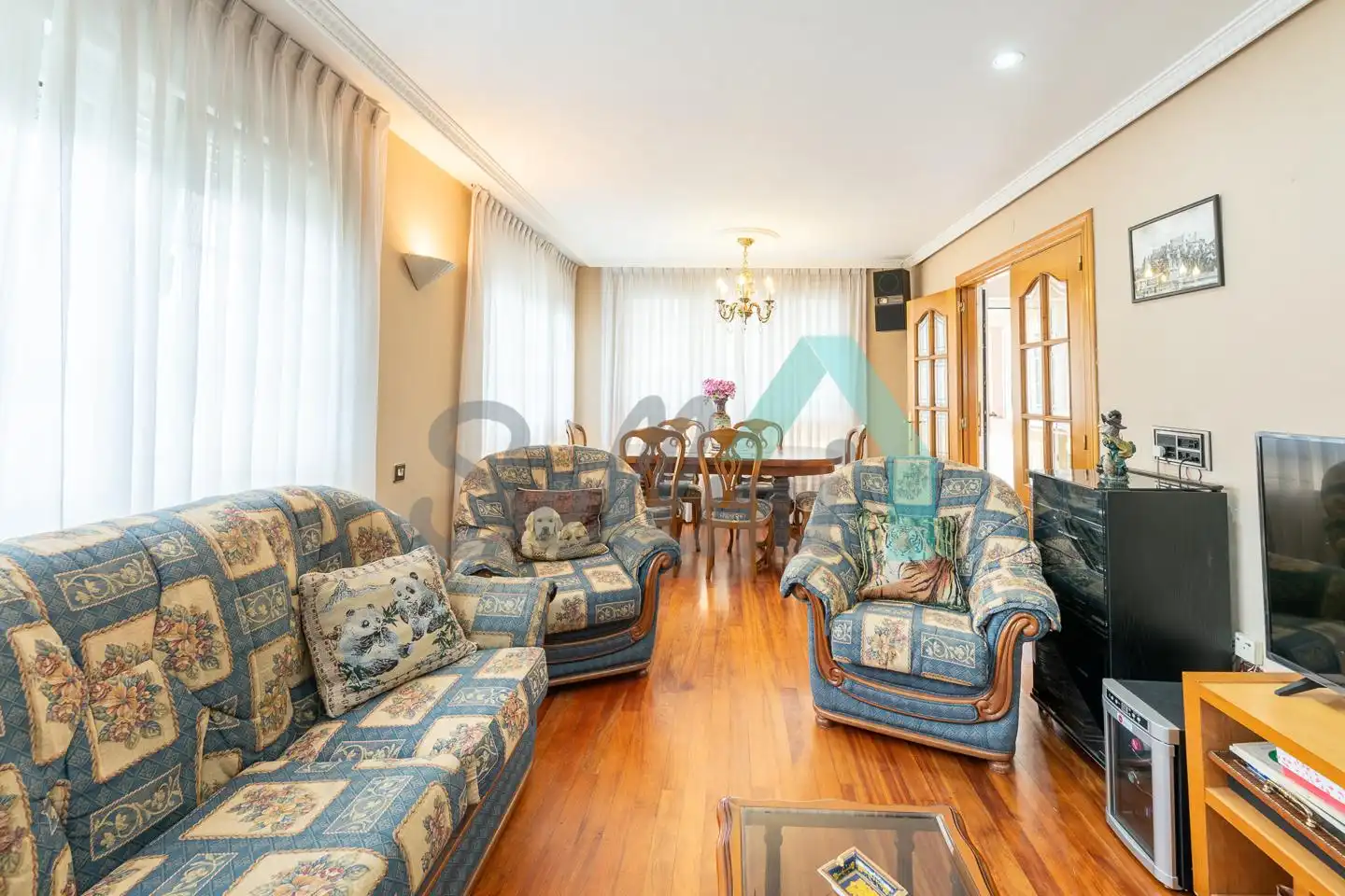 Sala de estar de Casa adosada en venta en El Franco  con Calefacción, Jardín privado y Parquet
