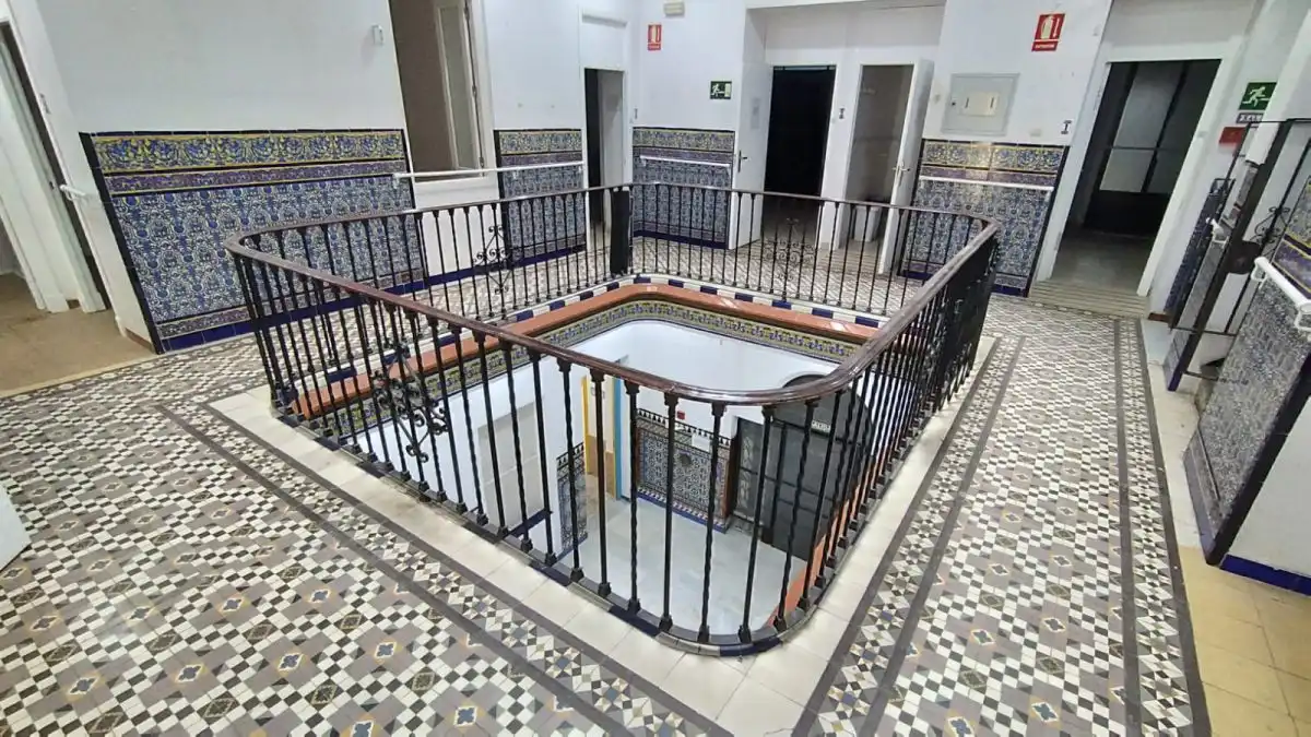 Houses for sale in Sevilla  with Air Conditioner, Terrace and Balcony