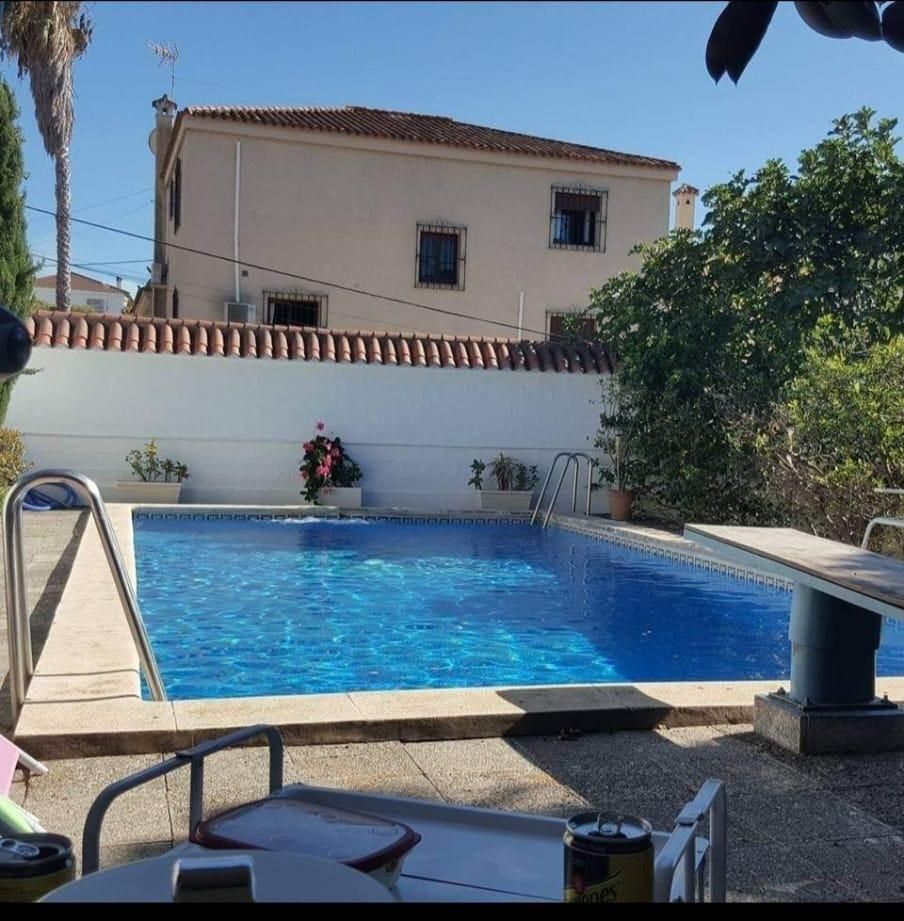 Piscina de Casa o xalet en venda en Algeciras