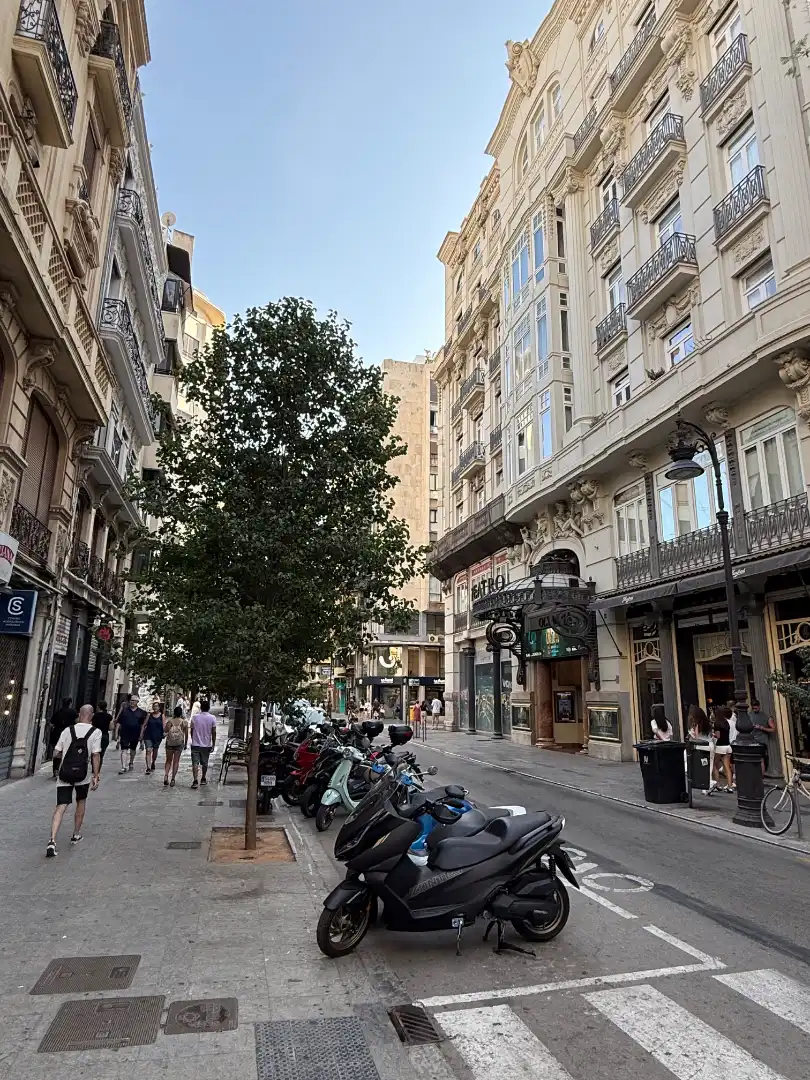 Außenansicht von Geschaftsraum zur Miete in Valencia mit Klimaanlage und Alarm