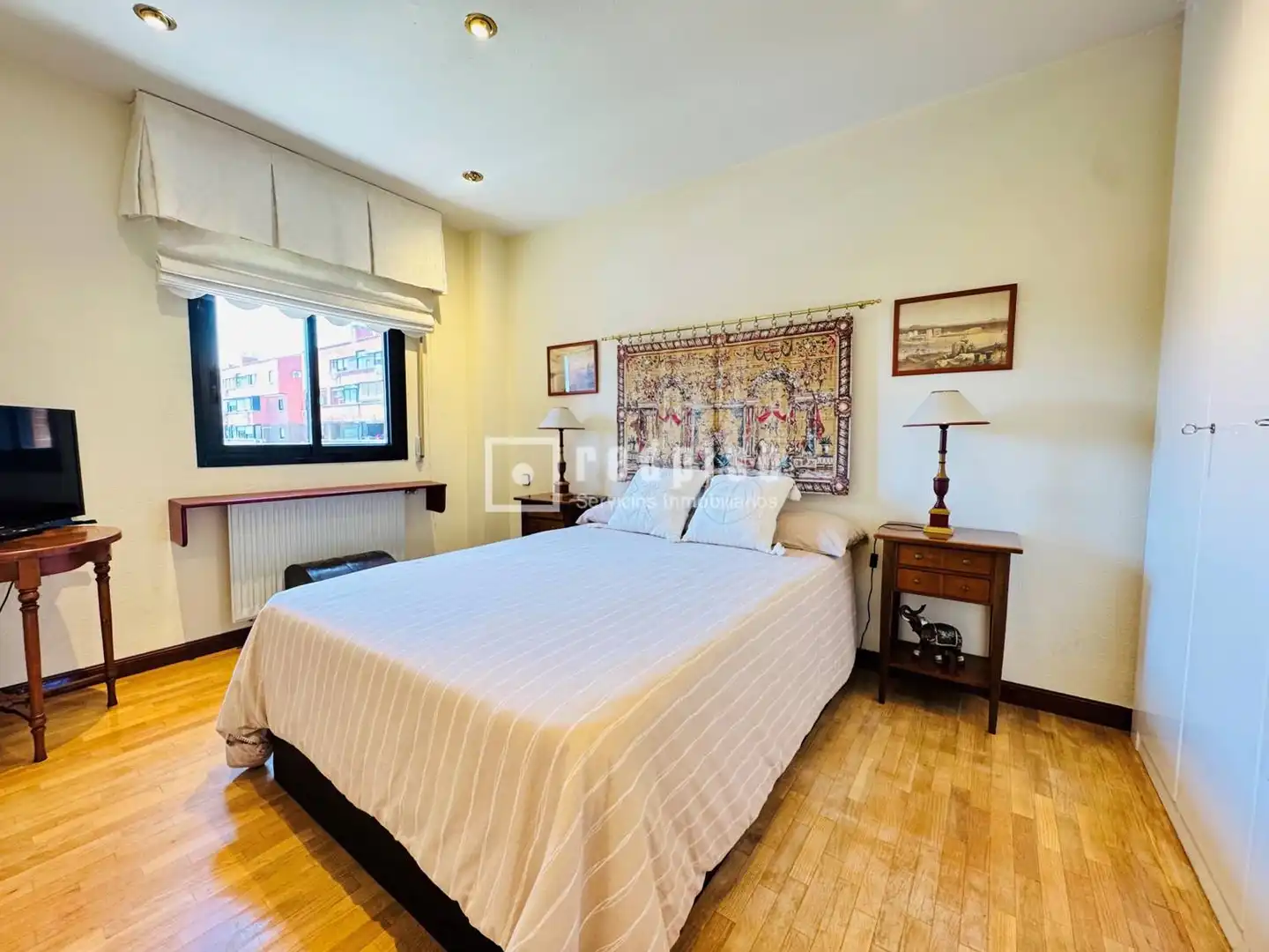 Habitación de Dúplex en venta en Fuenlabrada con Calefacción, Jardín privado y Parquet