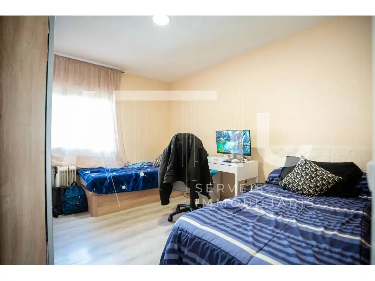 Habitación de Piso en venta en Sabadell con Aire acondicionado, Calefacción y Trastero