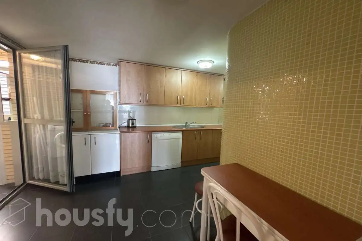 Cocina de Piso de alquiler en Valdemoro con Parquet y Amueblado