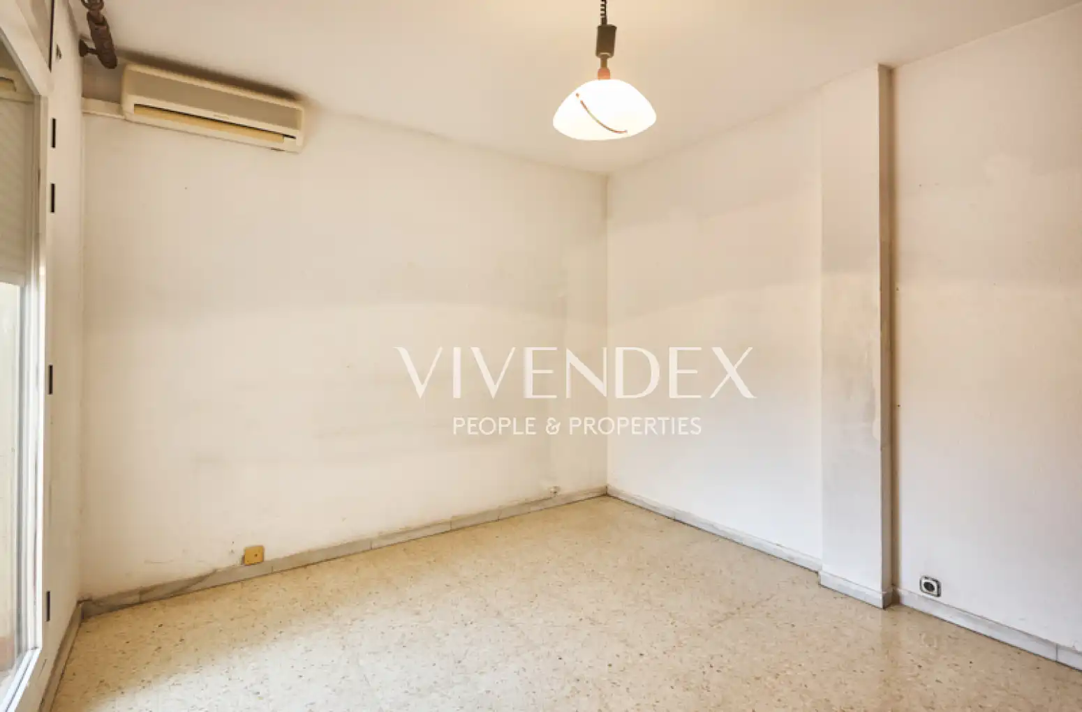 Ático en venta en L'Hospitalet de Llobregat con Aire acondicionado, Calefacción y Terraza