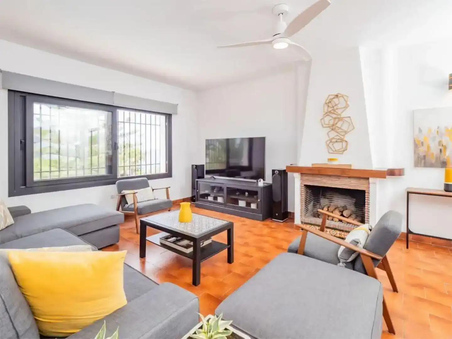 Sala de estar de Casa o chalet de alquiler en Benalmádena con Aire acondicionado, Jardín privado y Piscina