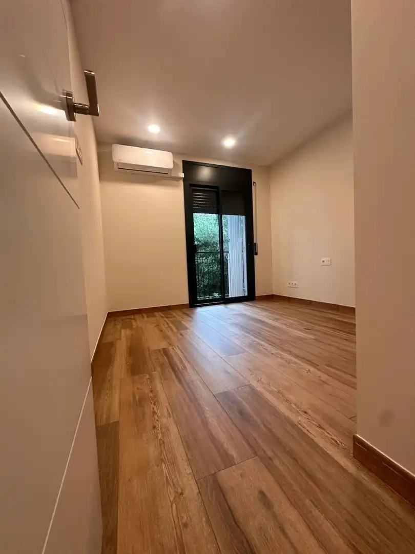 Schlafzimmer von Einfamilien-Reihenhaus zum Verkauf in Castell d'Aro, Platja d'Aro i s'Agaró mit Klimaanlage, Heizung und Terrasse
