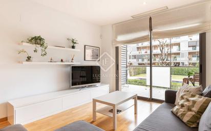 Living room of Flat for sale in Sant Cugat del Vallès  with Air Conditioner, Heating and Terrace