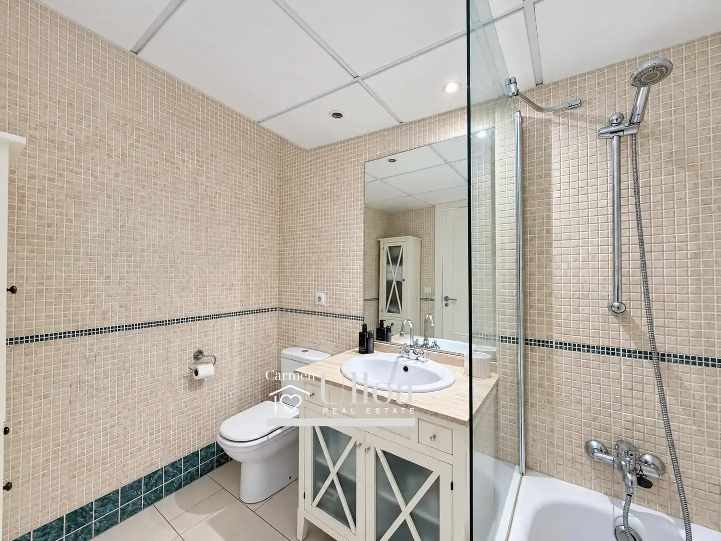 Baño de Casa o chalet en venta en Alicante / Alacant con Aire acondicionado, Calefacción y Jardín privado