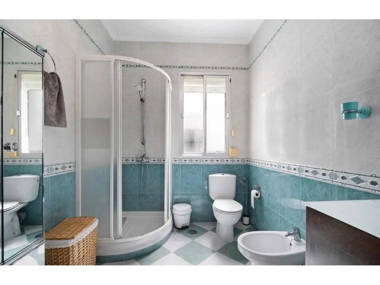 Baño de Piso en venta en Cádiz con Aire acondicionado, Trastero y Amueblado