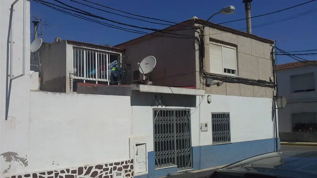 Vista exterior de Casa adosada en venta en Tivenys