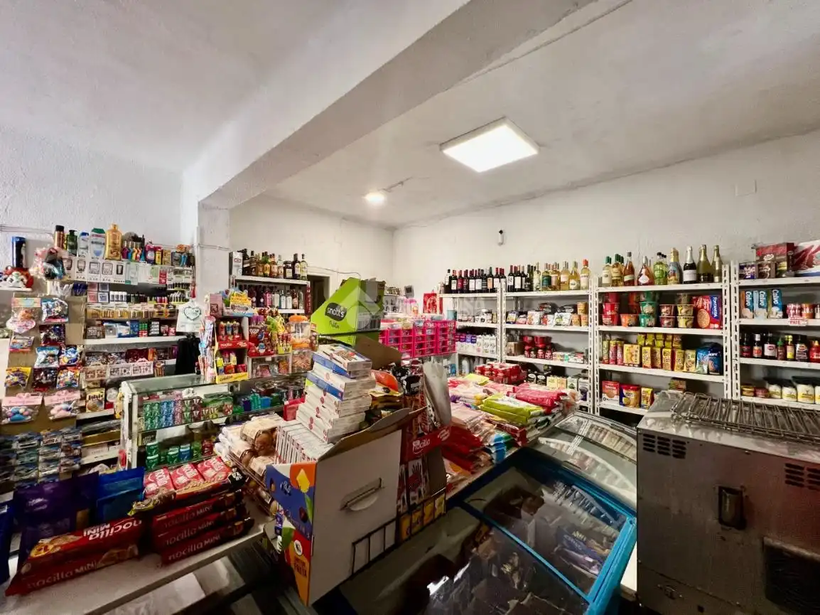 Local comercial en venda a Latina, imagen 16