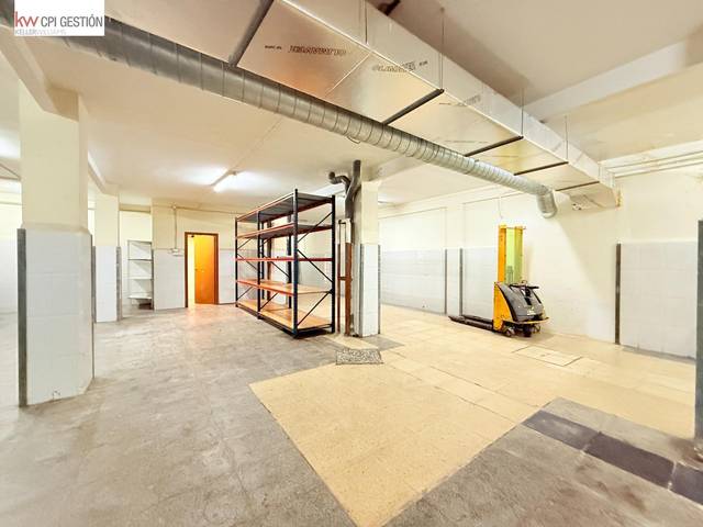 Local comercial en Venta en Calle General Ros de Olano en Altozano - Conde Lumiares