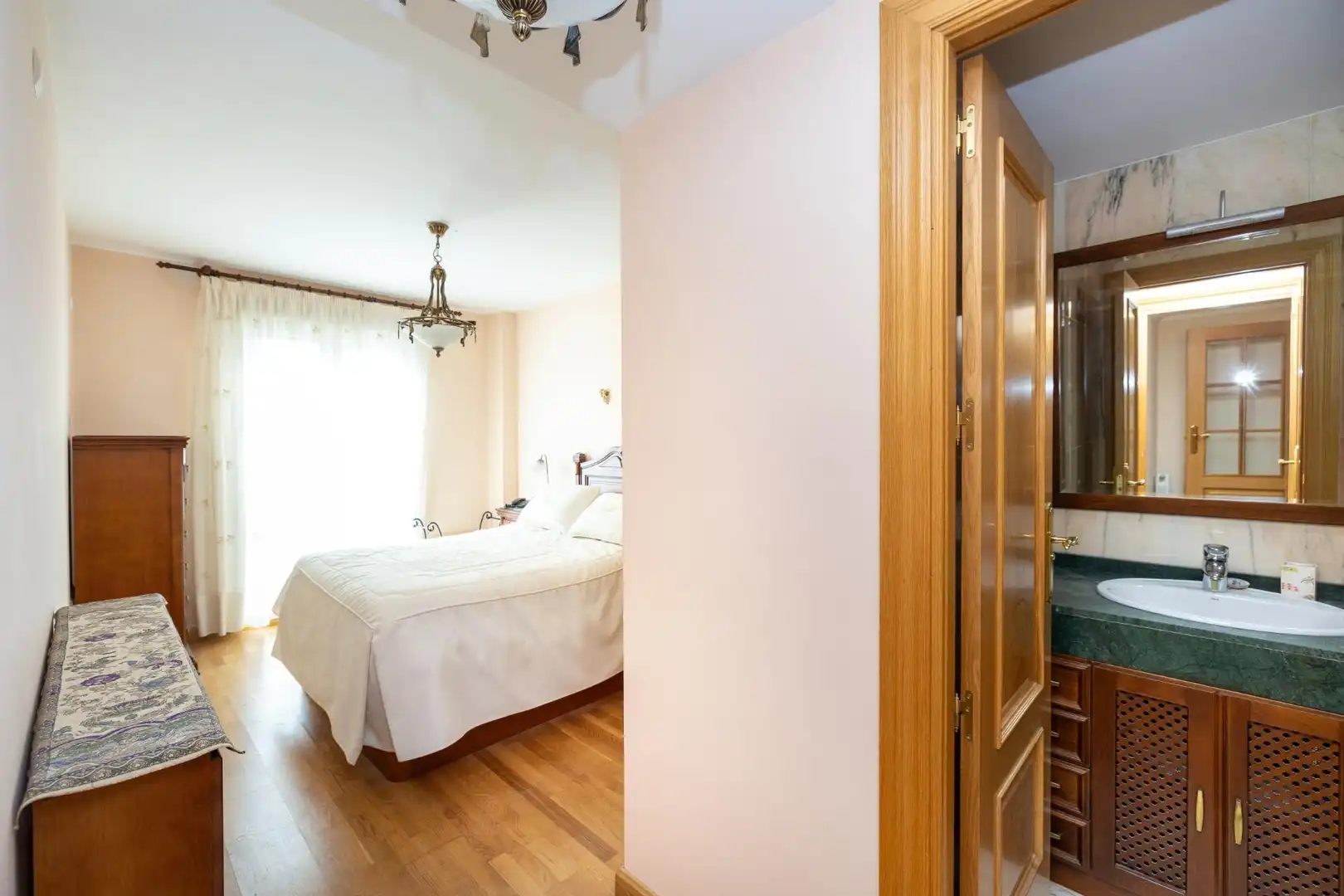 Habitación de Piso en venta en Granada con Aire acondicionado, Calefacción y Terraza