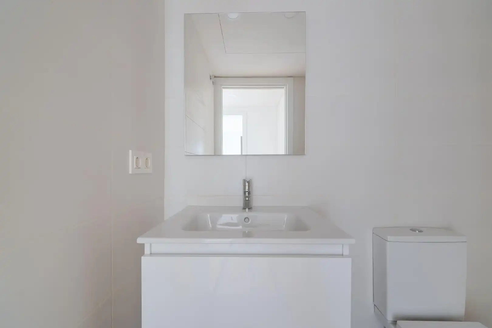 Baño de Piso de alquiler en Palamós con Calefacción y Piscina comunitaria