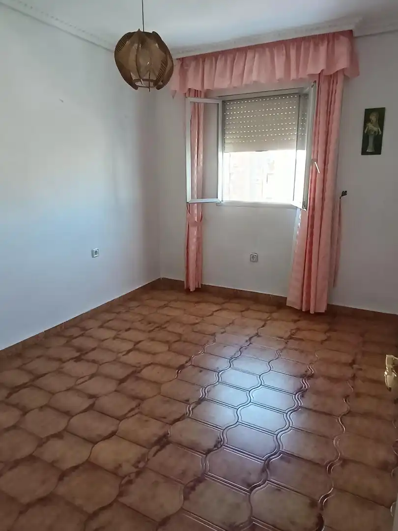 Dormitori de Pis en venda en Córdoba amb Aire condicionat, Calefacció i Jardí privat