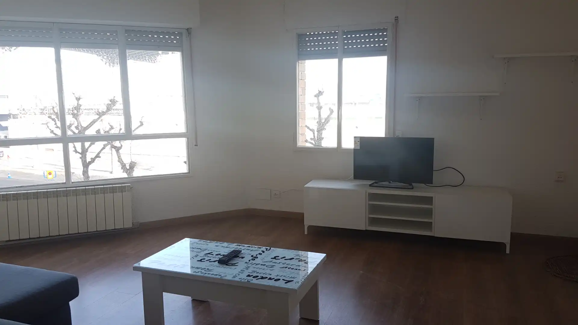 Sala d'estar de Pis de lloguer en Lleida amb Calefacció, Parquet i Moblat