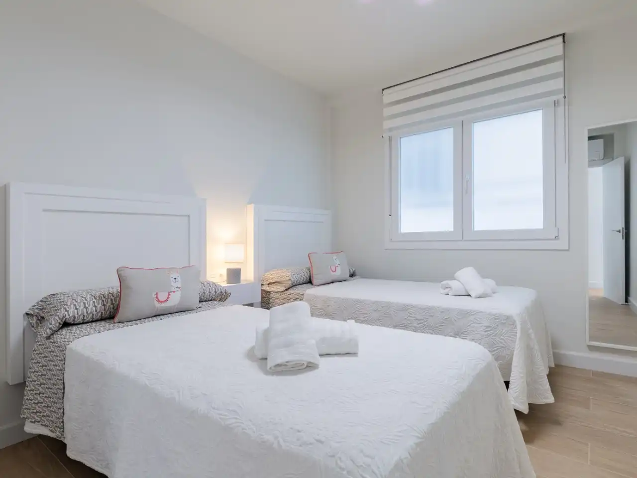 Bedroom of Flat for rent in La Herradura