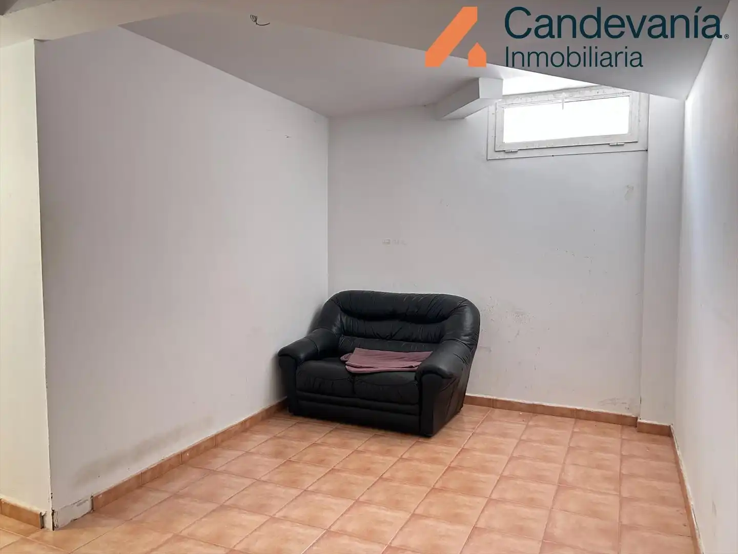 Casa adosada en venta en Zuera con Calefacción, Jardín privado y Parquet