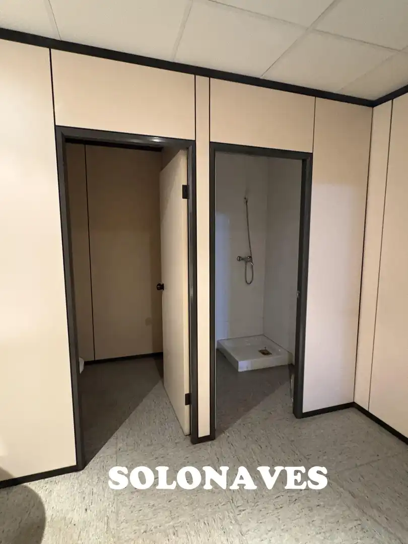 Badezimmer von Fabrikhallen zur Miete in Zaragoza